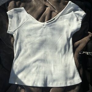 Forever 21 V-Neck White Short Sleeve ✨🤍✨